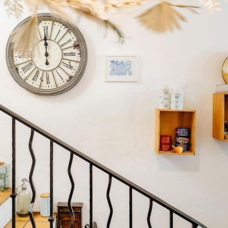 Chambre Atypique Dans Cafe Healthy 생폴드방스 외부 사진