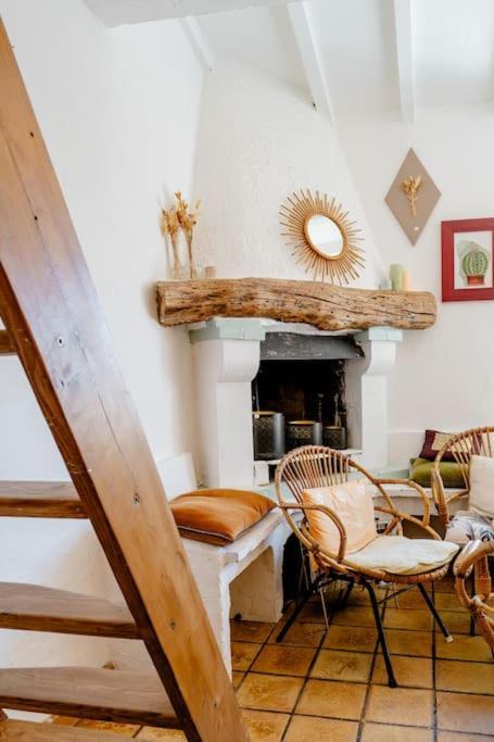 Chambre Atypique Dans Cafe Healthy 생폴드방스 외부 사진