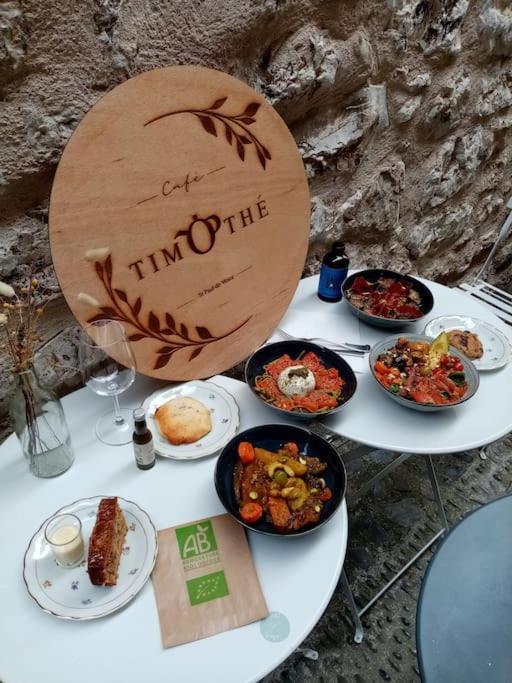 Chambre Atypique Dans Cafe Healthy 생폴드방스 외부 사진